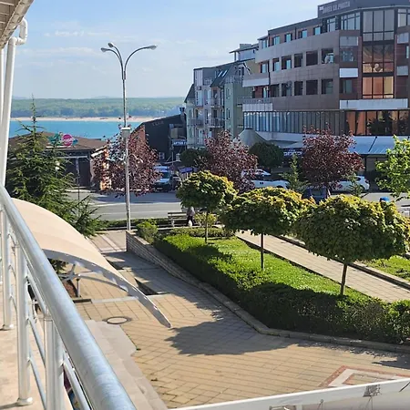 на център * Primorsko